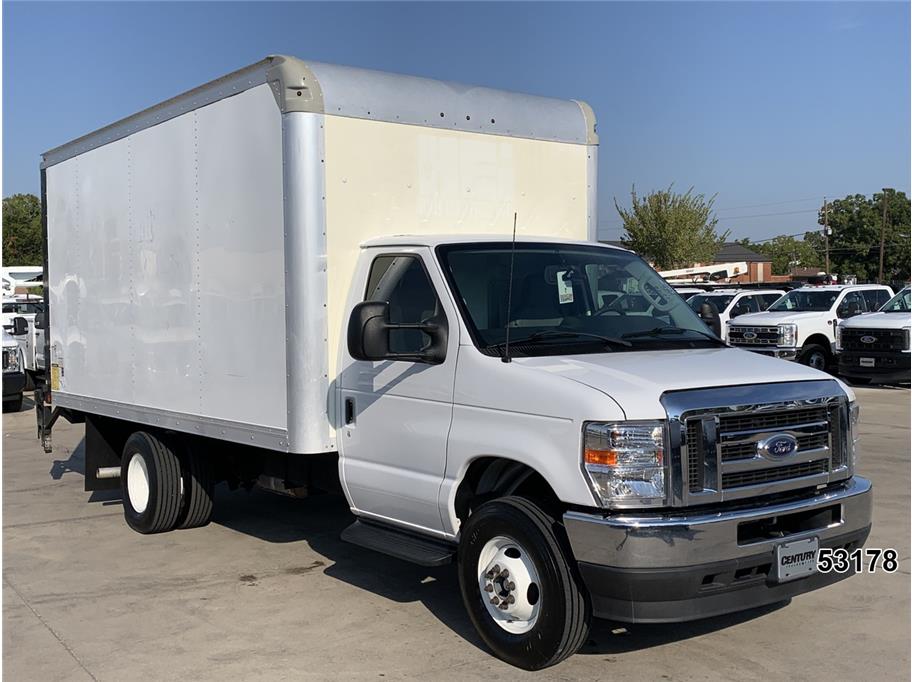 2024 Ford E450