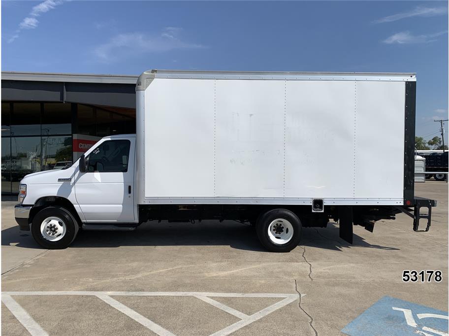 2024 Ford E450