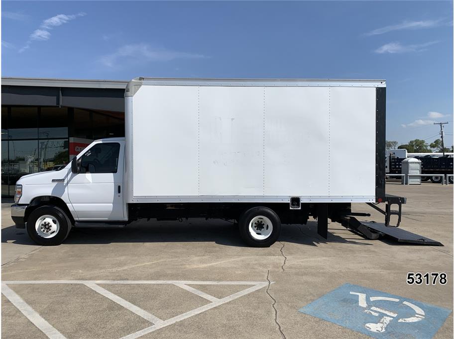 2024 Ford E450