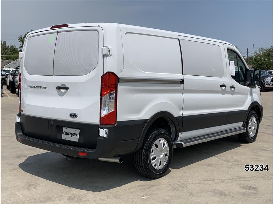 2025 Ford Transit 250