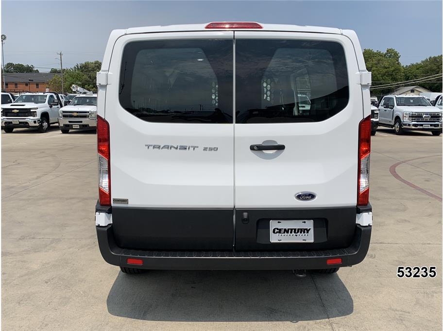 2025 Ford Transit 250