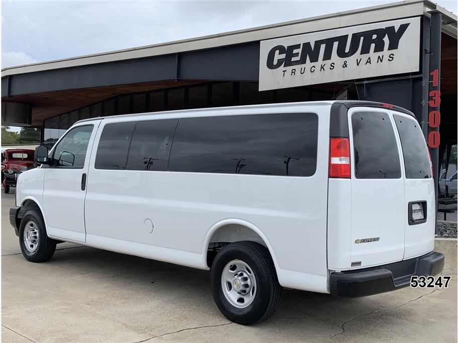 2025 Chevrolet 3500 Express