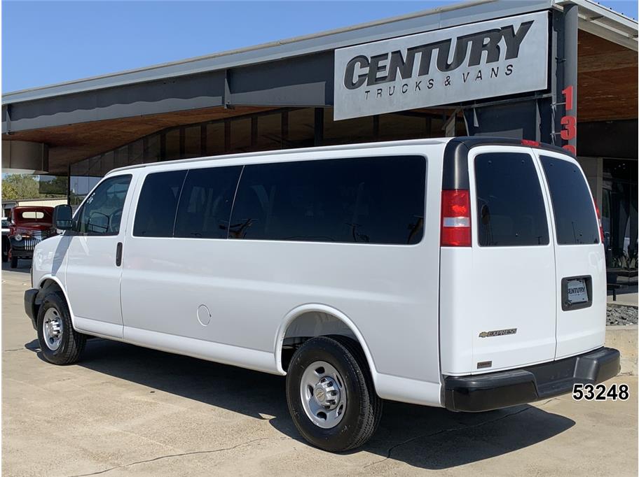 2025 Chevrolet 3500 Express