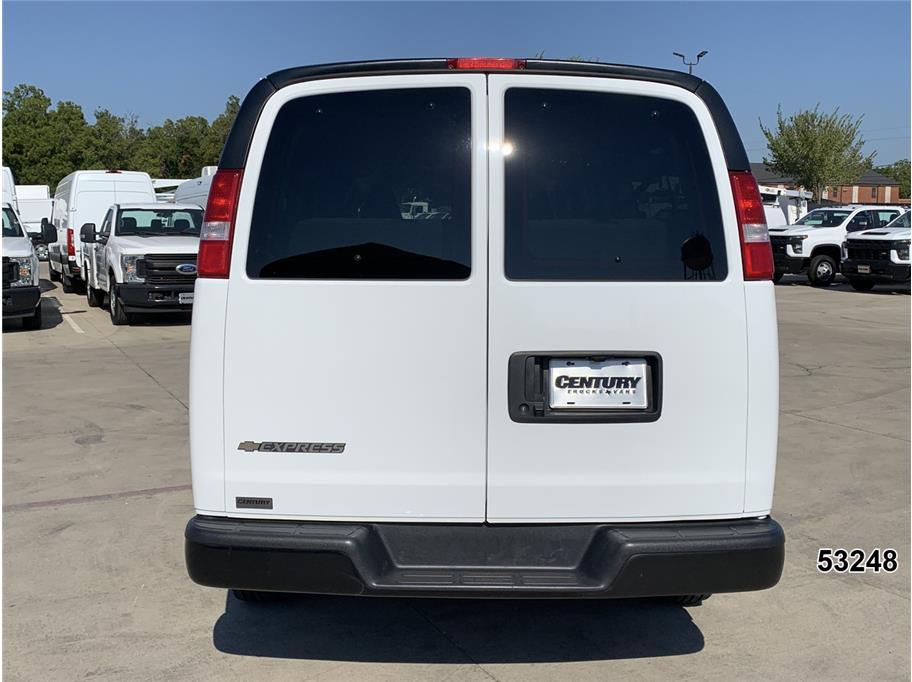 2025 Chevrolet 3500 Express