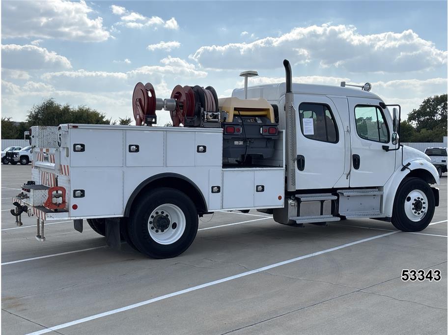 2019 Freightliner M2 106
