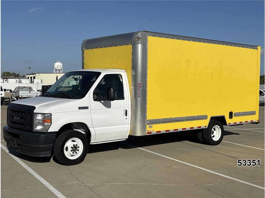 2022 Ford E350 DRW