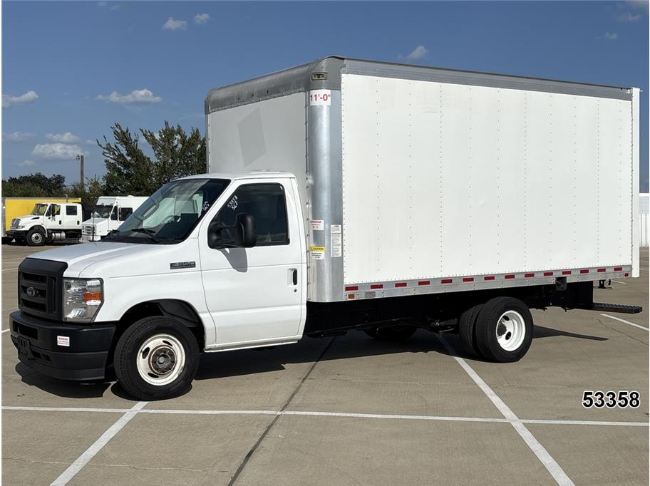 2024 Ford E350 DRW
