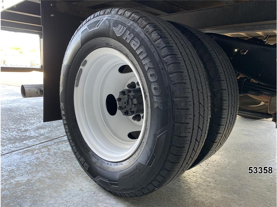 2024 Ford E350 DRW