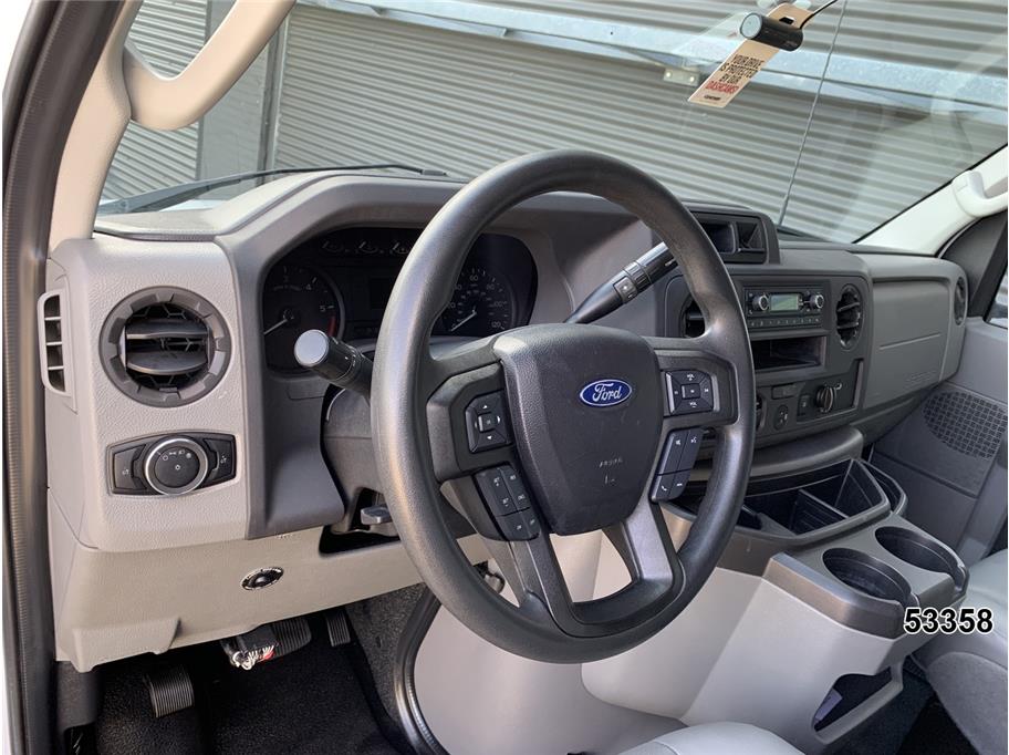 2024 Ford E350 DRW