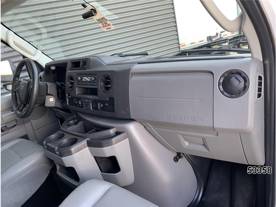2024 Ford E350 DRW