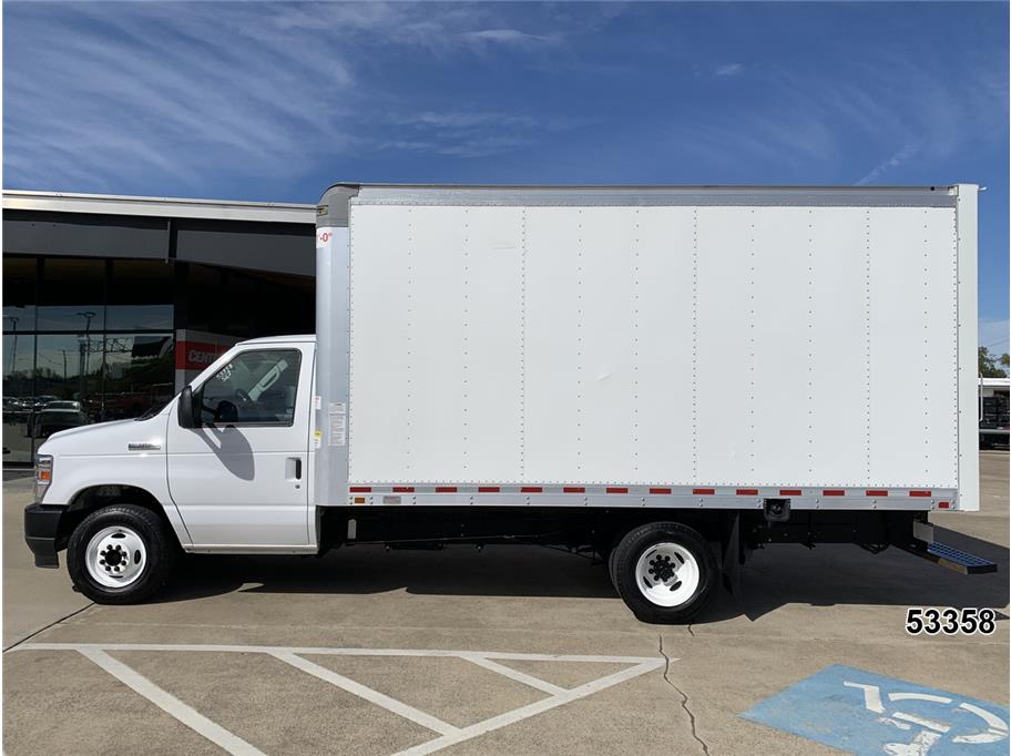 2024 Ford E350 DRW