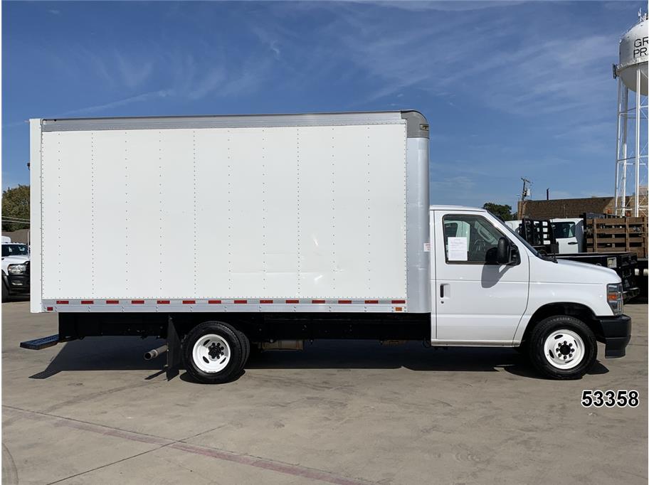 2024 Ford E350 DRW