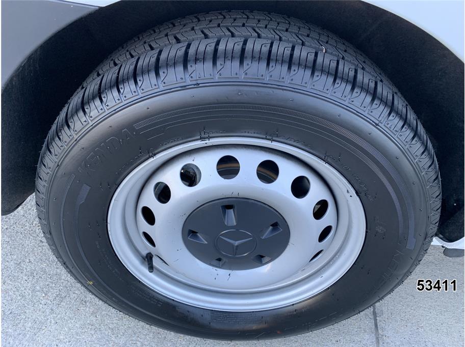 2023 Mercedes Metris