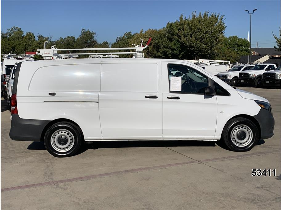2023 Mercedes Metris