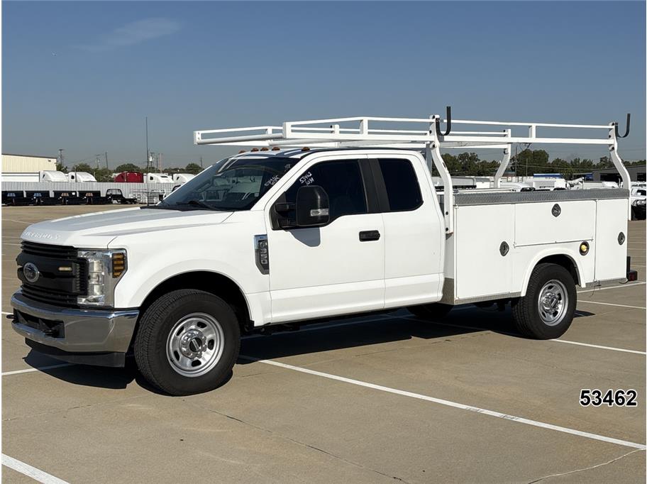 2018 Ford F-350 Super Duty Chassis Cab