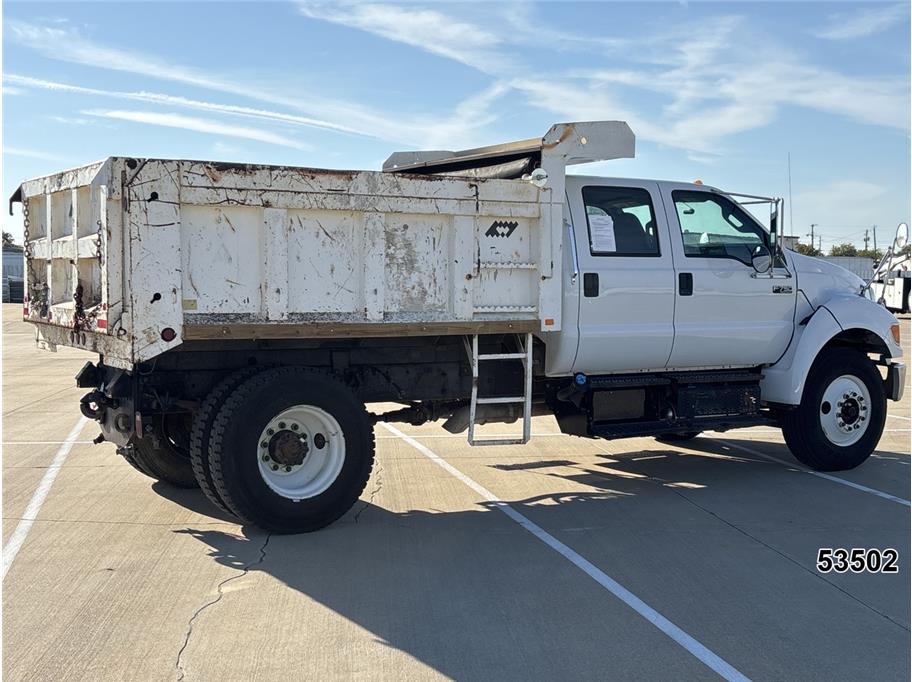 2011 Ford F750
