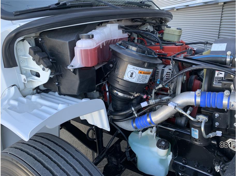 2015 Freightliner M2 106