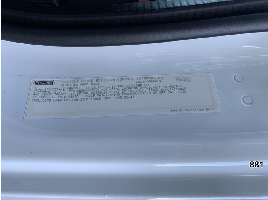 2015 Freightliner M2 106