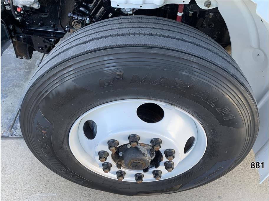 2015 Freightliner M2 106