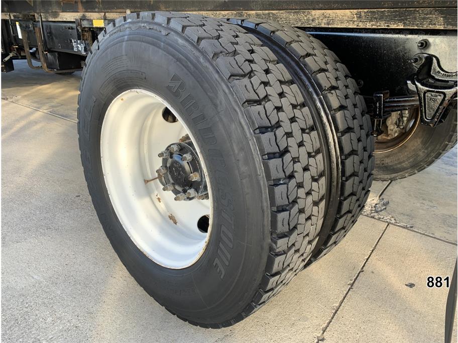 2015 Freightliner M2 106