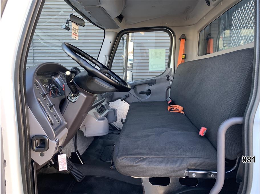 2015 Freightliner M2 106