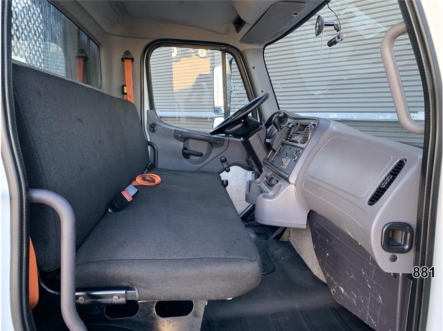 2015 Freightliner M2 106