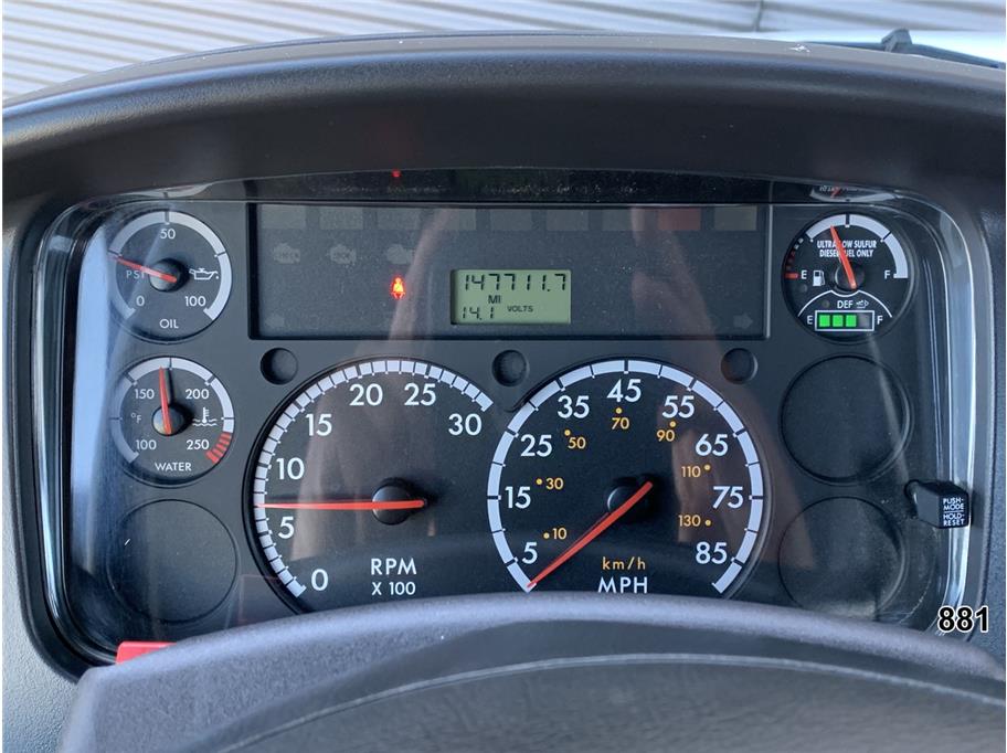 2015 Freightliner M2 106