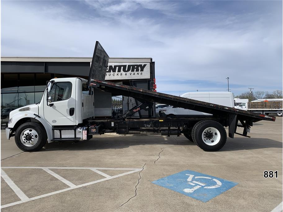 2015 Freightliner M2 106