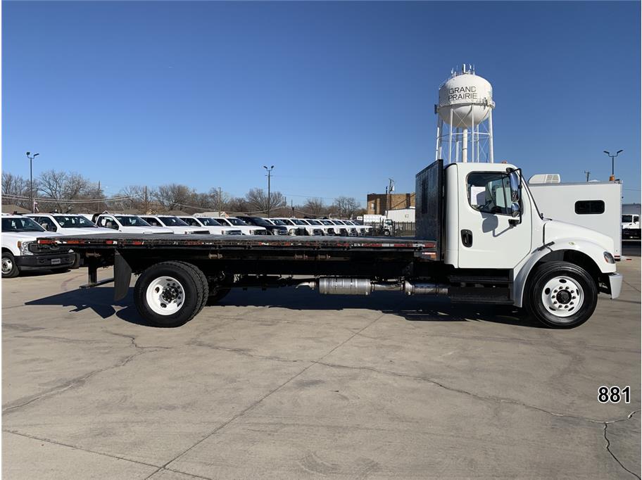 2015 Freightliner M2 106