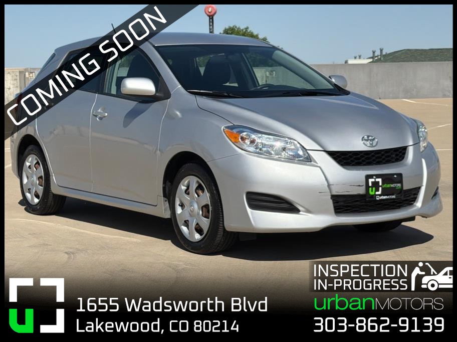 Silver 2009 Toyota Matrix FWD Hatchback Front-Wheel Drive 5-Speed Manual Overdrive