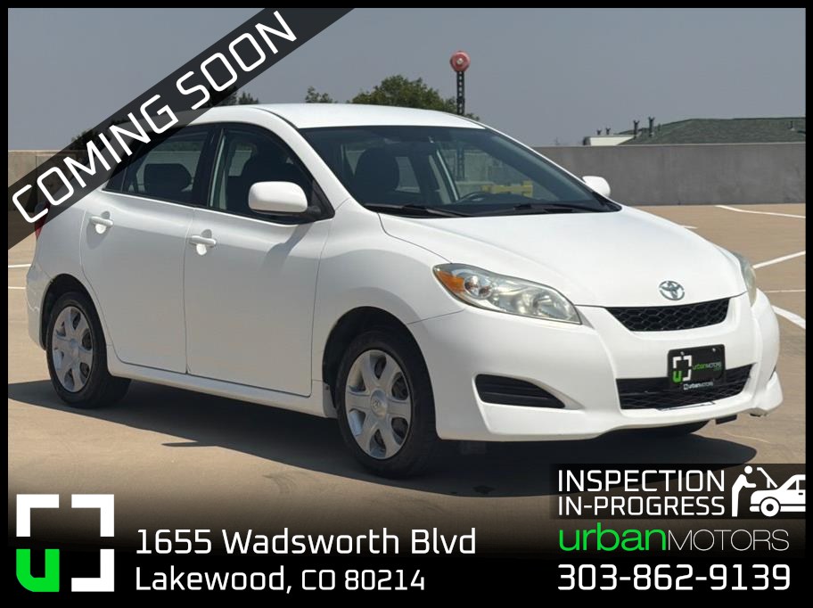 White 2009 Toyota Matrix Hatchback Front-Wheel Drive 4-Speed Automatic Overdrive