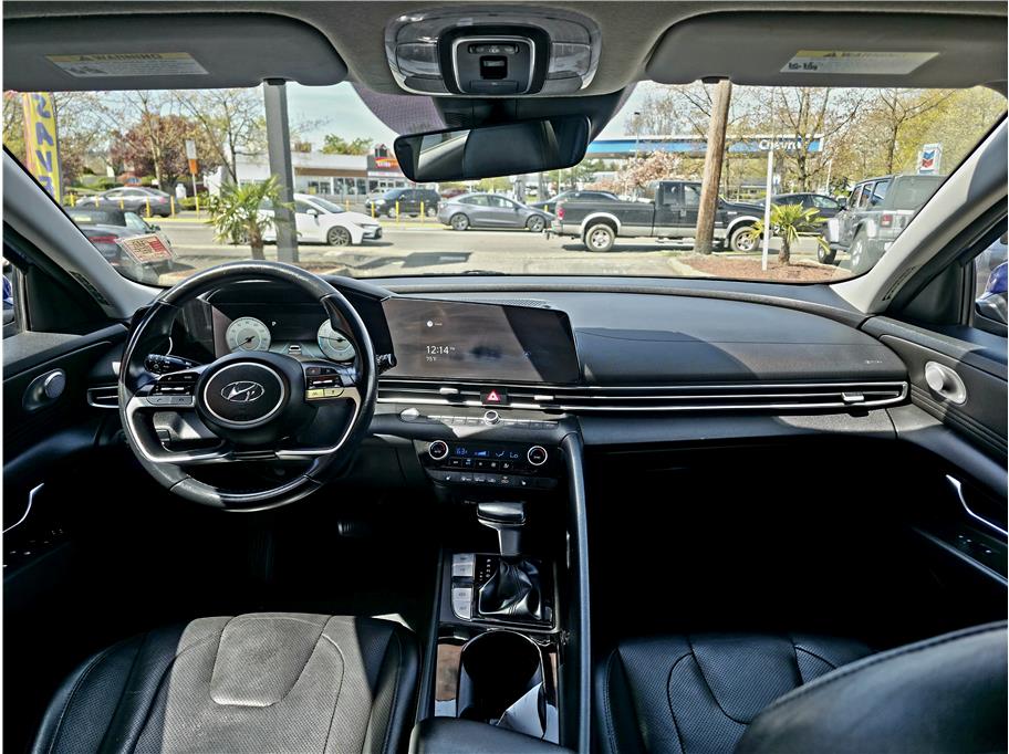View vehicle photo 7