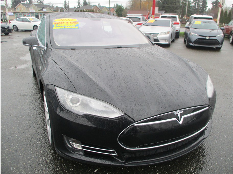 2013 Tesla Model S w/DC Fast Charge