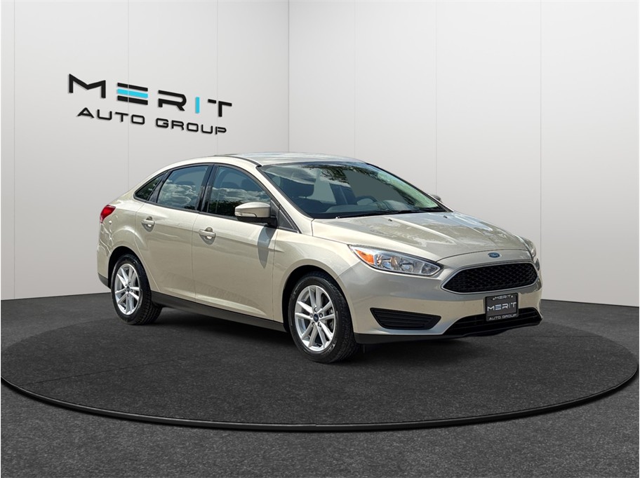 Gold 2017 Ford Focus Sedan Front-Wheel Drive 6-Speed Automatic