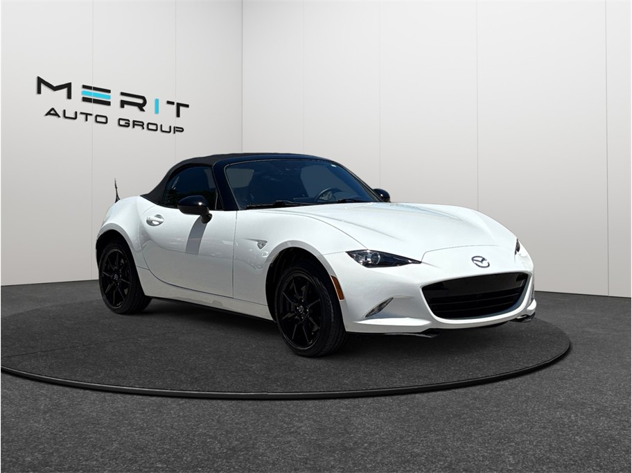 White 2020 Mazda MX-5 Miata Convertible Rear-Wheel Drive 6-Speed Manual