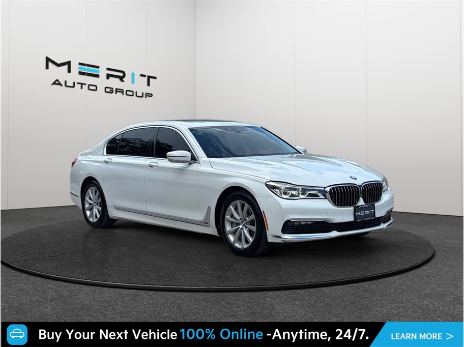 White 2018 BMW 7 Series Sedan All-Wheel Drive 8-Speed Automatic