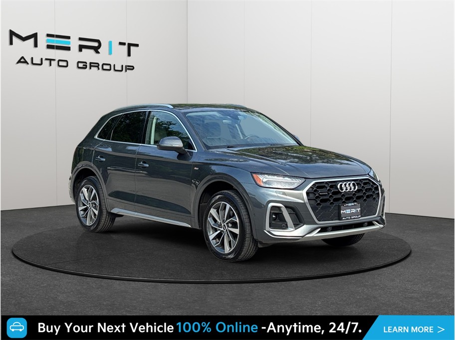 Gray 2023 Audi Q5 SUV / Crossover All-Wheel Drive 7-Speed Dual Clutch