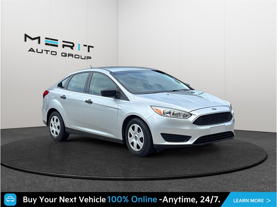 Silver 2018 Ford Focus Sedan Front-Wheel Drive 6-Speed Automatic