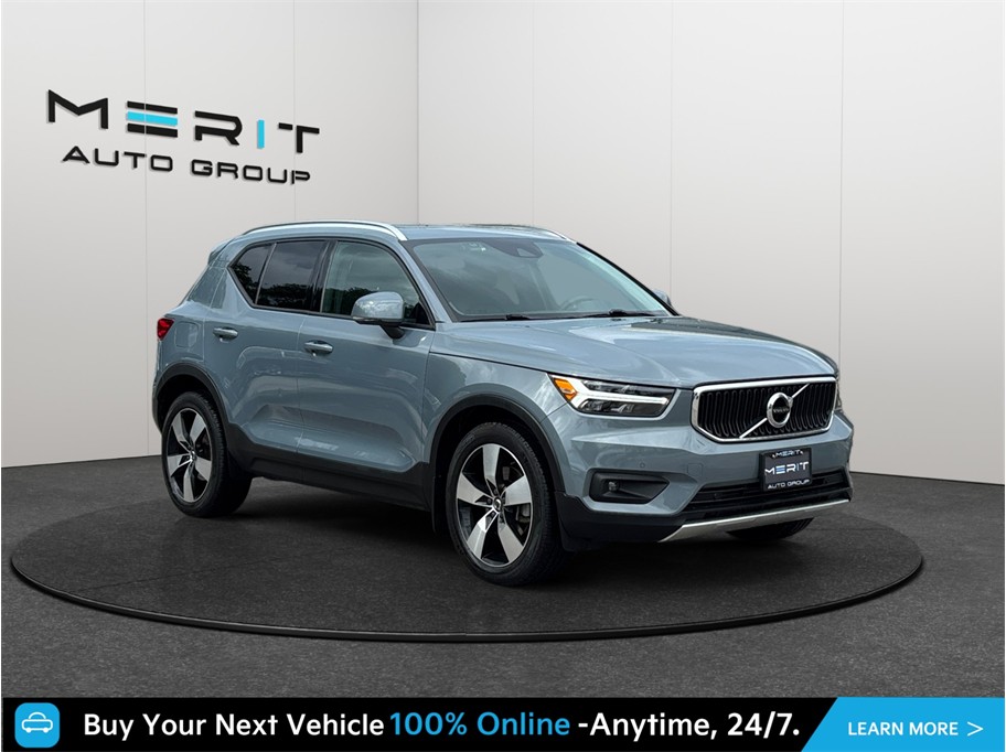 Gray 2021 Volvo XC40 SUV / Crossover All-Wheel Drive 8-Speed Automatic