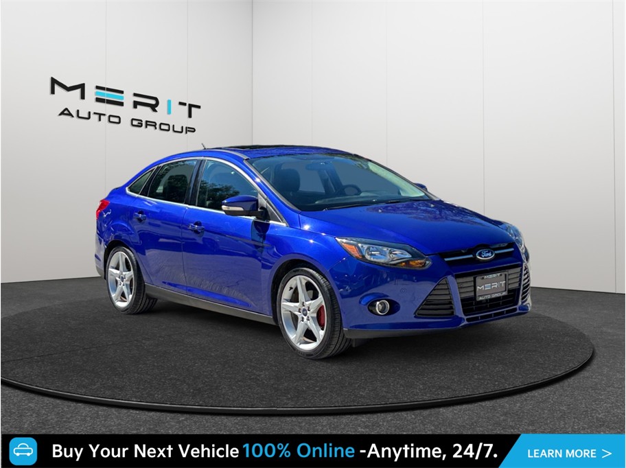 Blue 2014 Ford Focus Sedan Front-Wheel Drive 6-Speed Automatic