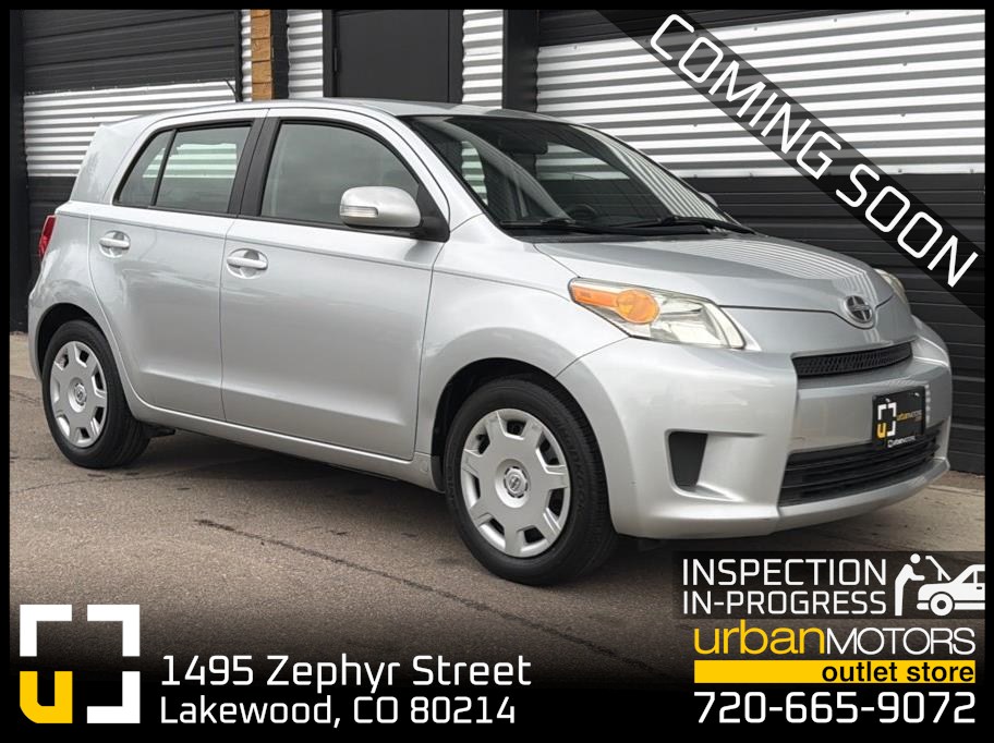 Silver 2008 Scion xD Base Hatchback Front-Wheel Drive 4-Speed Automatic Overdrive