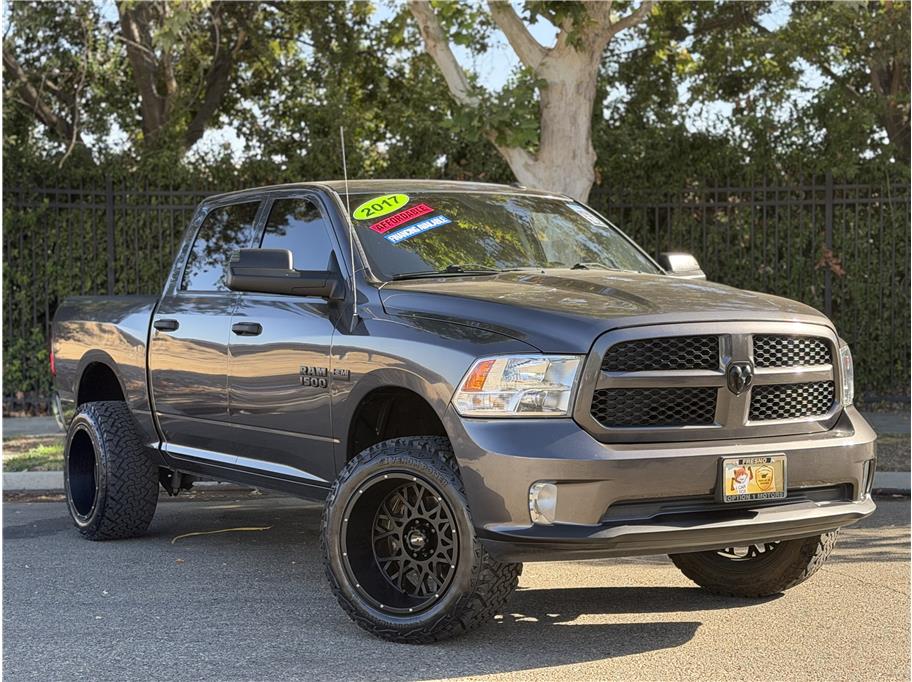 2017 Ram 1500 Crew Cab ST