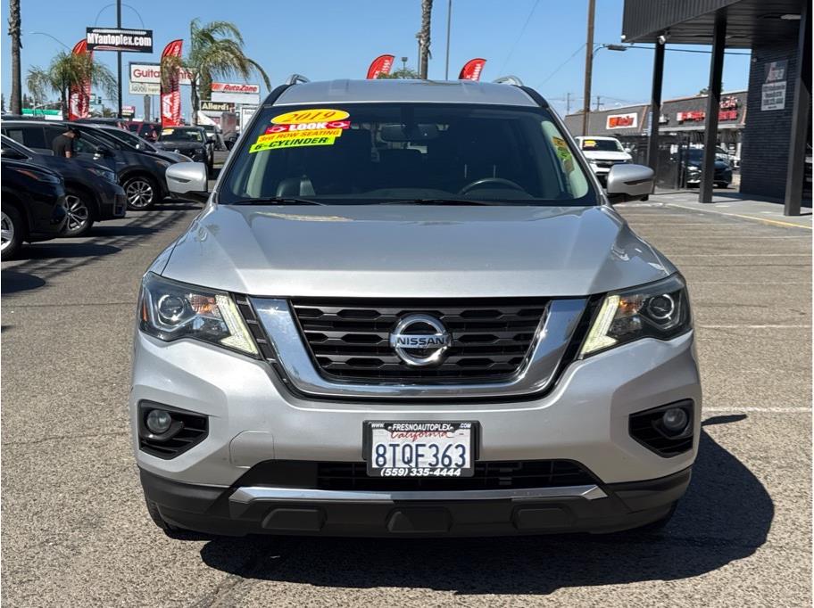 View vehicle photo 2