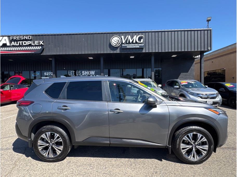 View vehicle photo 3