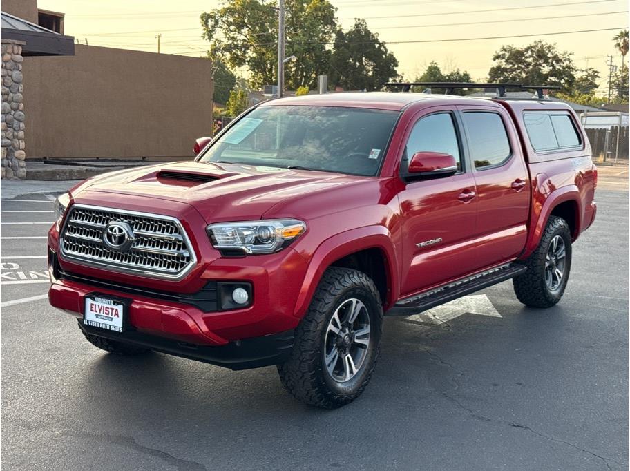 2017 Toyota Tacoma Double Cab SR5/TRD Off Road/TRD Sport