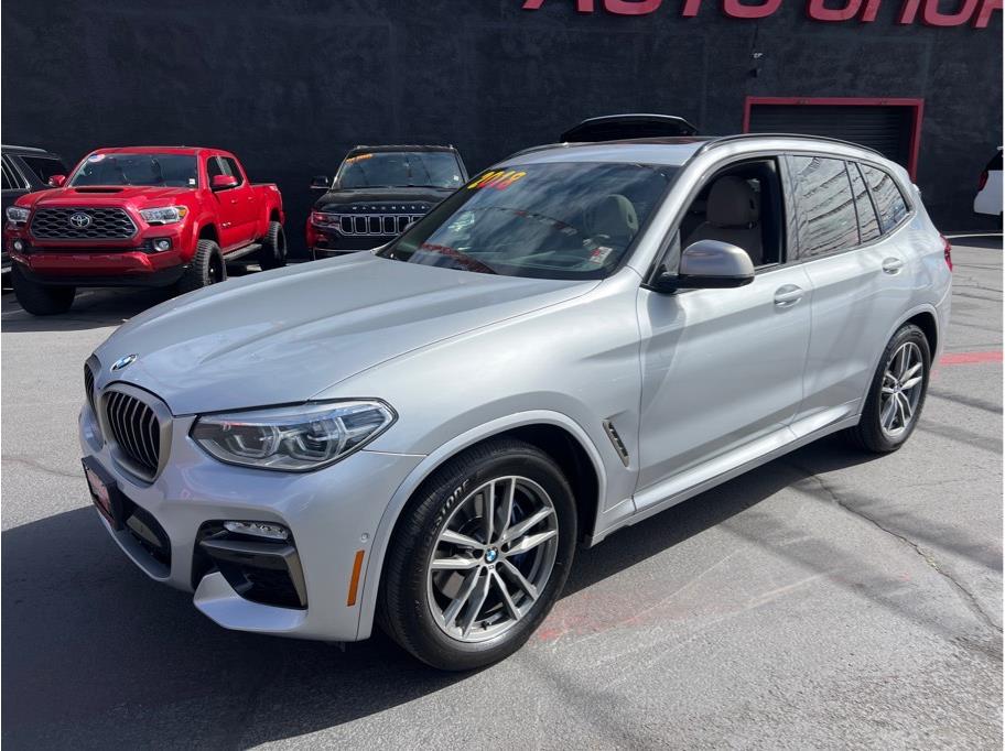 View vehicle photo 3