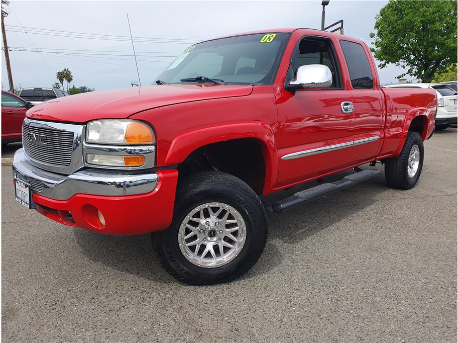 2003 GMC Sierra 1500 Extended Cab SLE Pickup 4D 6 1/2 ft