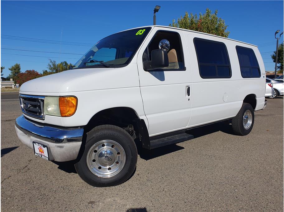 2003 Ford E250 Super Duty Cargo Van 3D