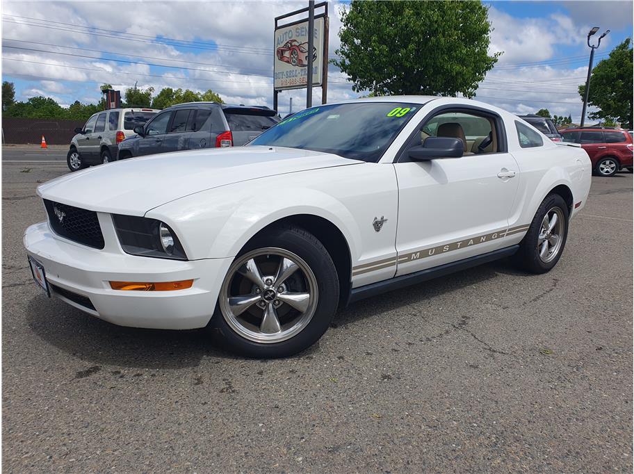 2009 Ford Mustang Premium Coupe 2D