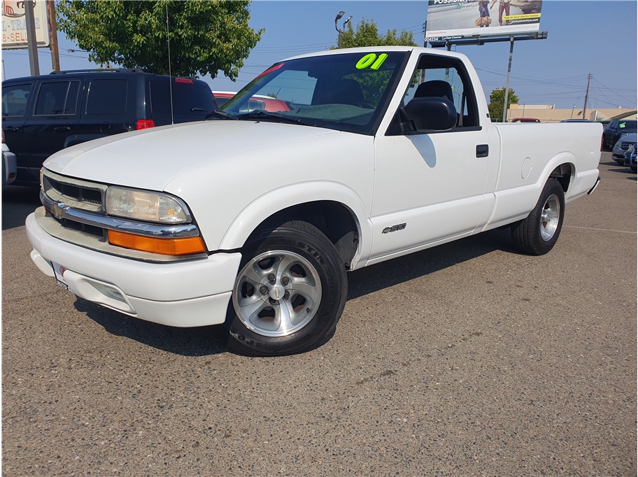 2000 Chevrolet S10 Regular Cab Long Bed